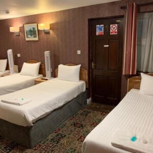 Studio Room (5 person – 1 double bed & 3 single beds)